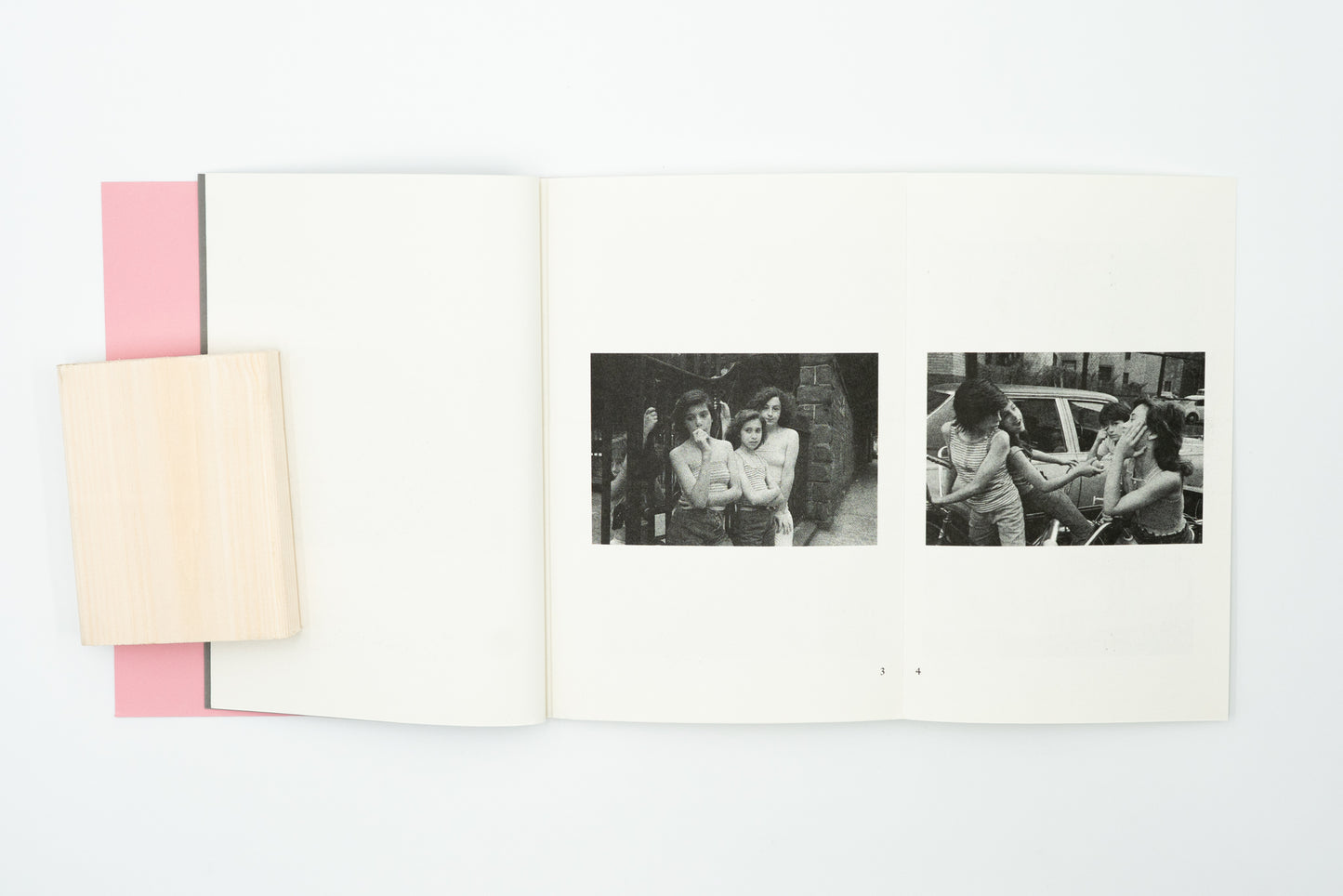 Prince Street Girls｜Susan Meiselas