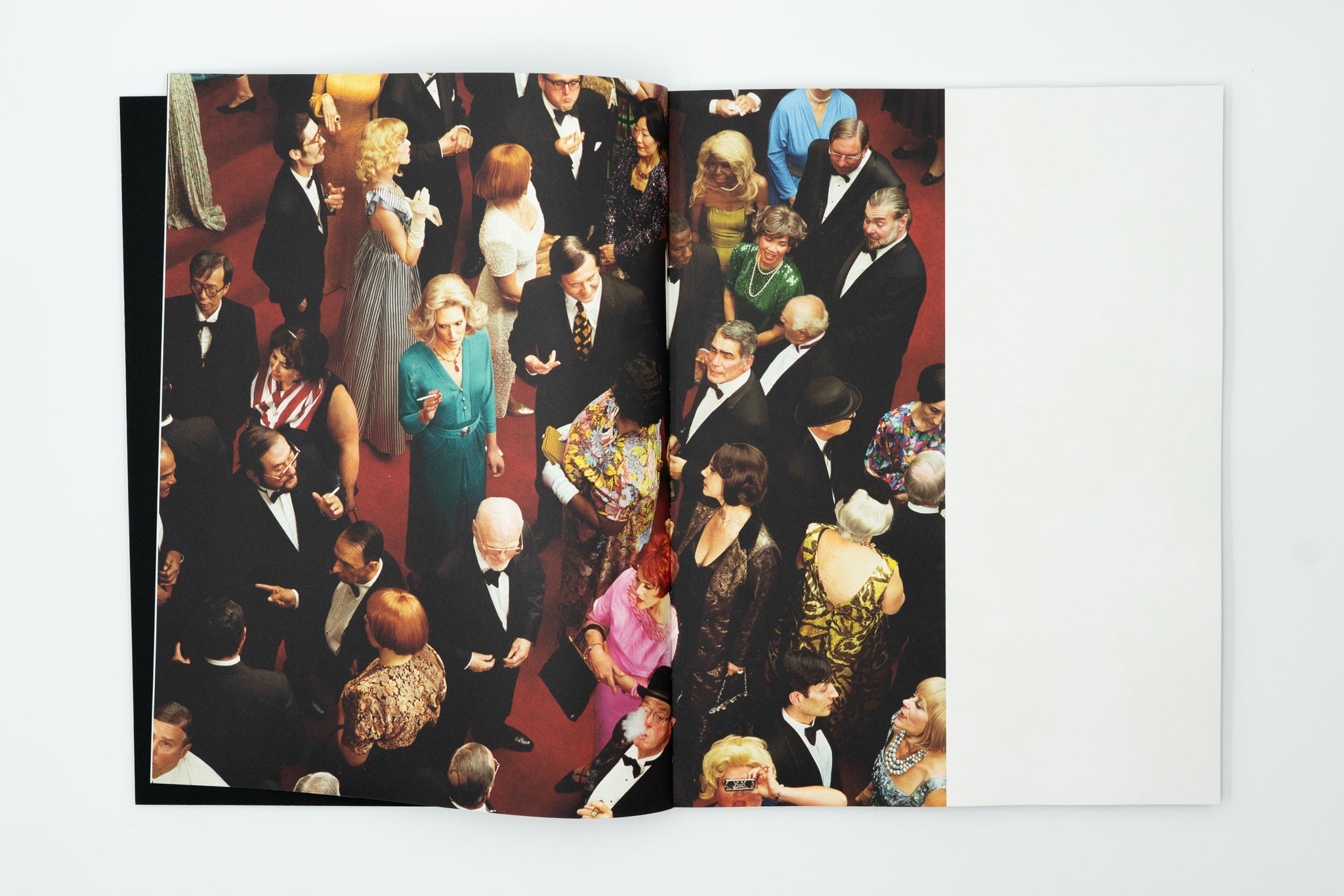 Face in the Crowd｜Alex Prager – nagaya paper lab