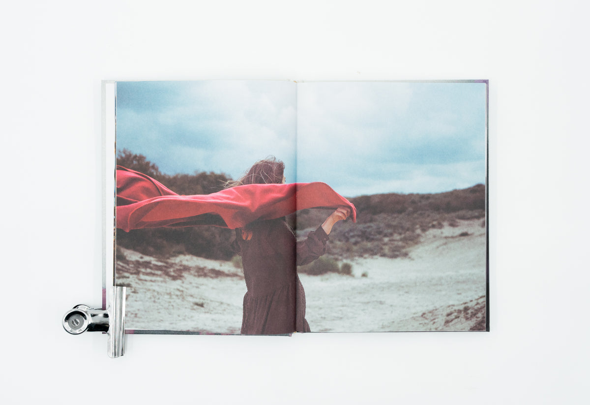 How shall we greet the sun｜Thana Faroq